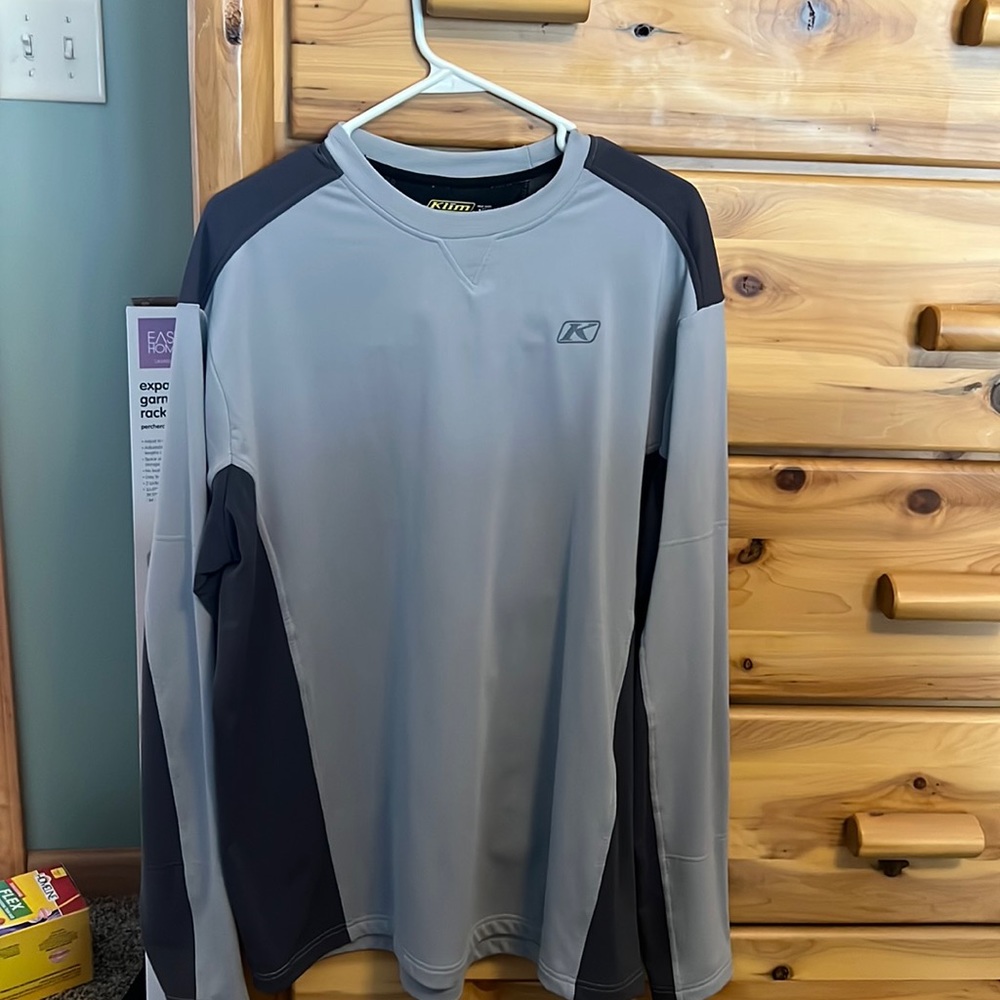 Klim shirt well loved and warm!  In great shape.  Smoke/animal free home.